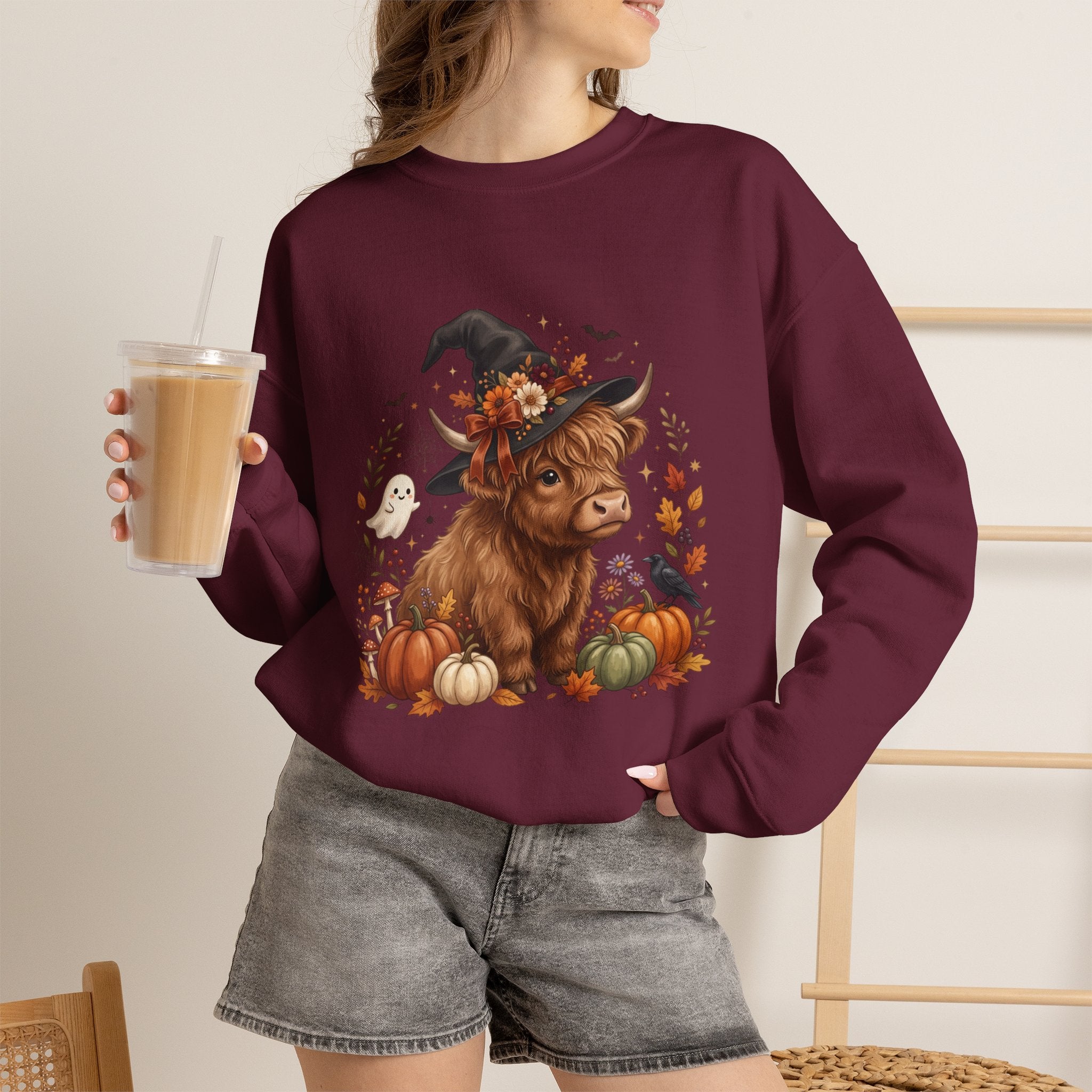 Halloween Highland Cow Sweatshirt – Cute Witch Hat & Pumpkins Fall Crewneck