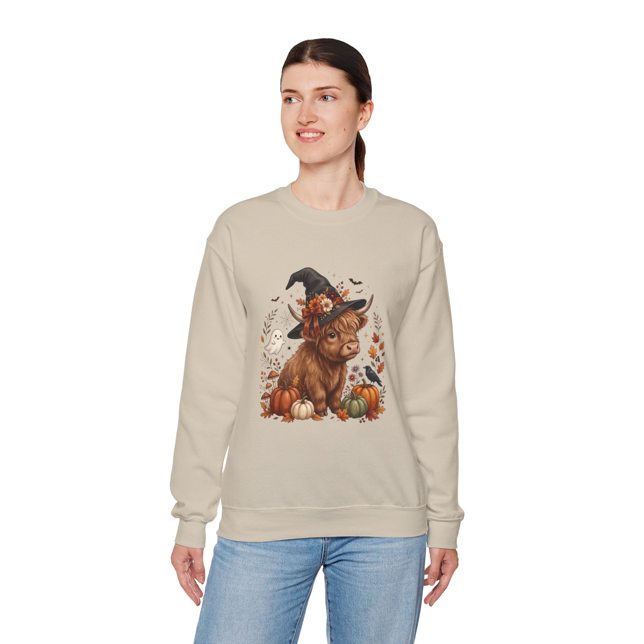 Halloween Highland Cow Sweatshirt – Cute Witch Hat & Pumpkins Fall Crewneck