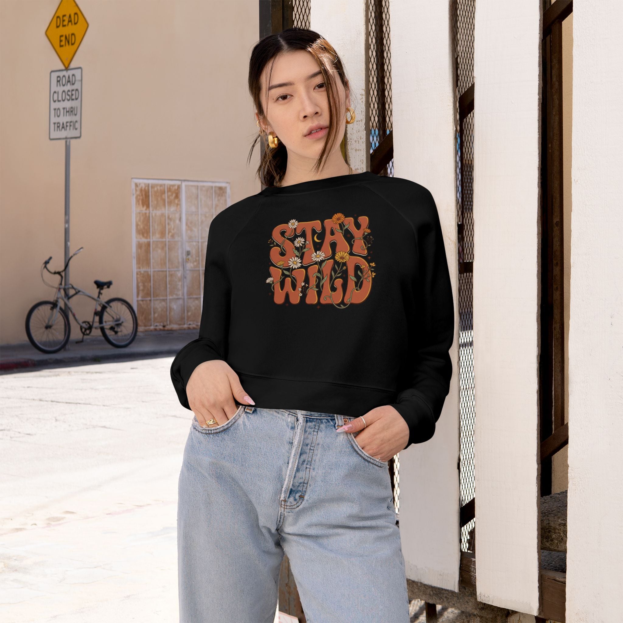 Cropped Pullover — "Stay Wild" Retro Floral Graphic