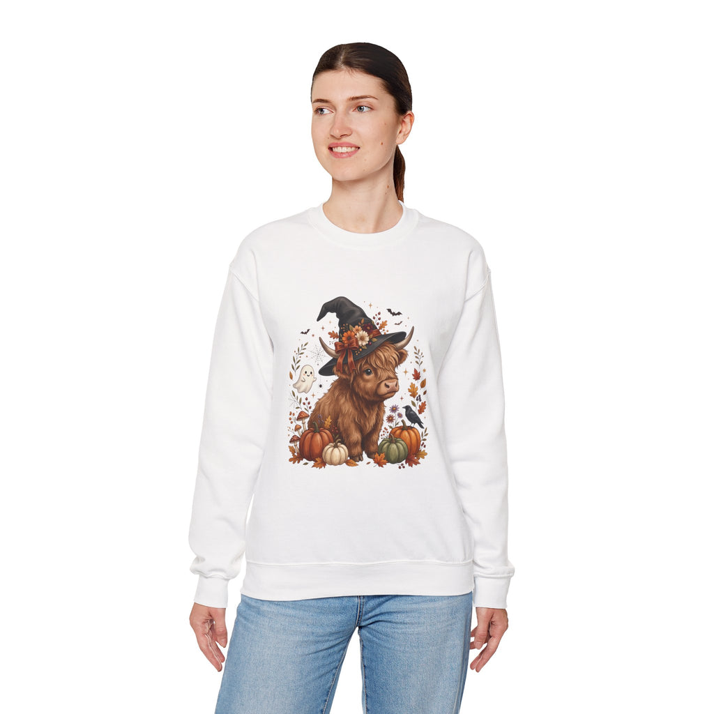 Halloween Highland Cow Sweatshirt – Cute Witch Hat & Pumpkins Fall Crewneck